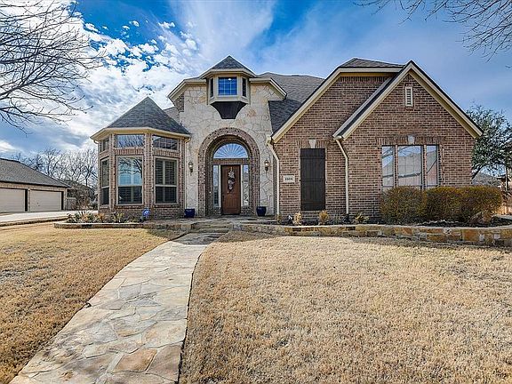 2nd image of 1504 Penny Ln