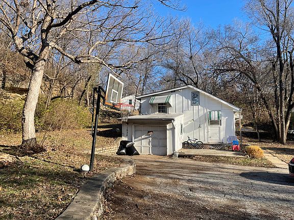 2nd image of 1024 Suntree Pl