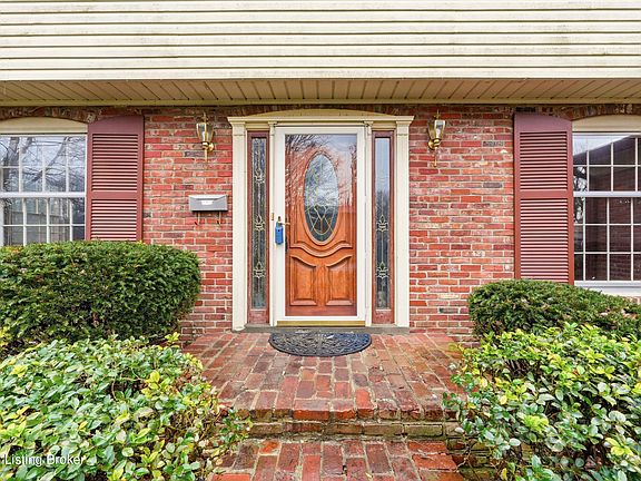 2nd image of 7816 Fairmeadows Ln