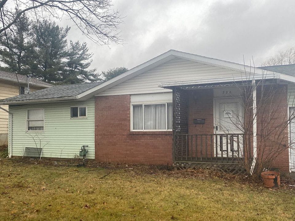 1st image of 792 Burns St