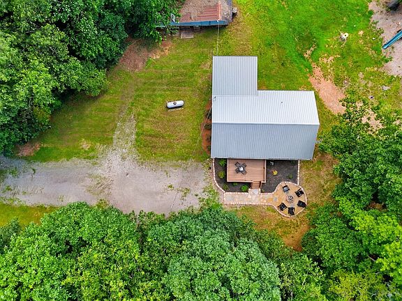 3rd image of 299 E Price Creek Rd