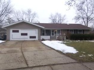 508 Ash Ct, Schaumburg, IL 60193