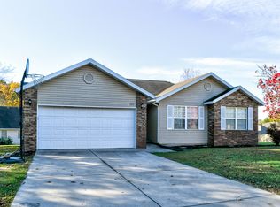 782 E Kings Carriage Blvd, Nixa, MO 65714