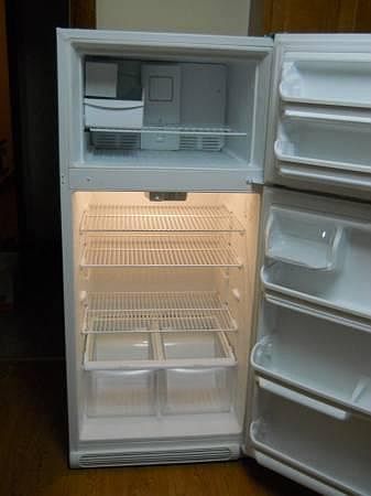 New refrigerator with ice maker