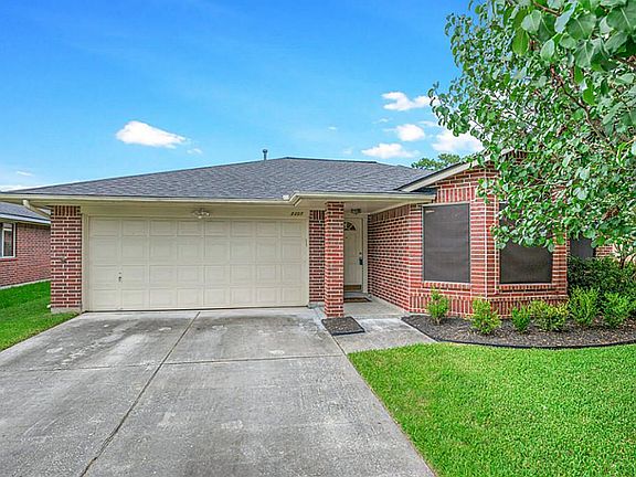 3rd image of 2307 Longleaf Pines Dr