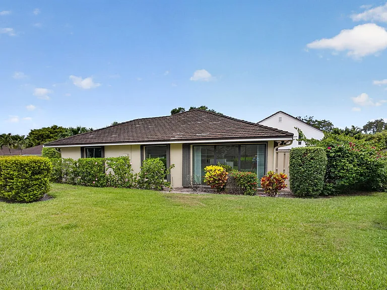 11354 Briarwood Pl — Photo 3