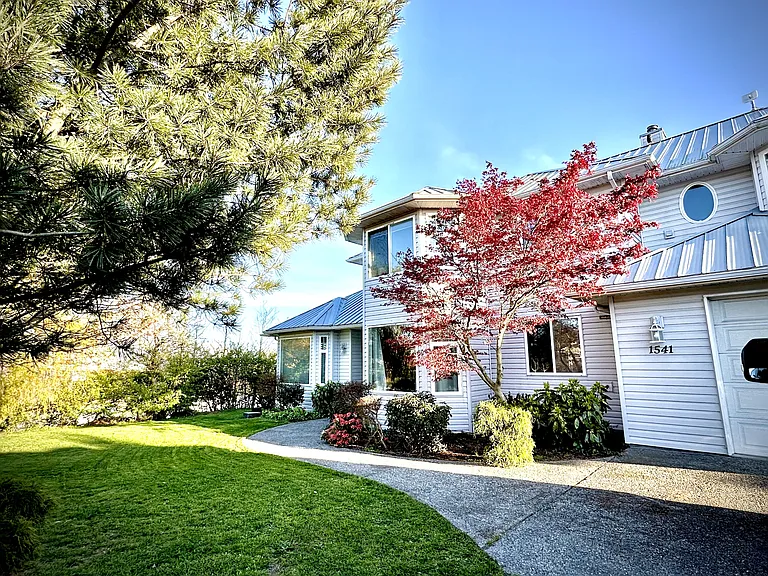 1541 Ocean View Ln — Photo 3