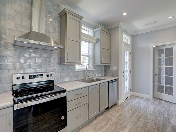 5th image of 7720 McClintock Way #7516