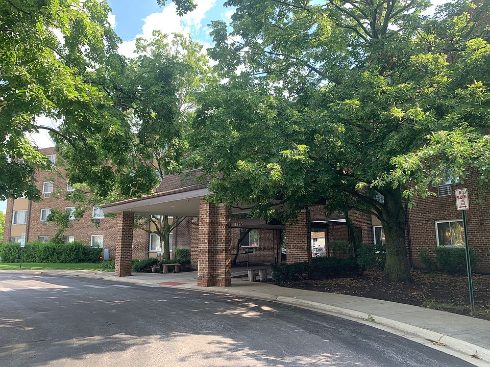 1375 Rebecca Dr Hoffman Estate IL 60169