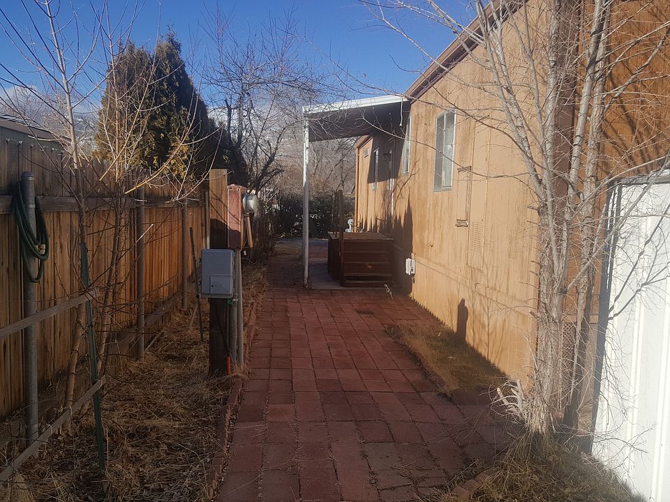 2nd image of 3 Riley Cir