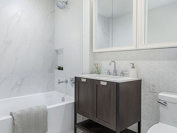 5th image of 409 Eastern Pkwy #510