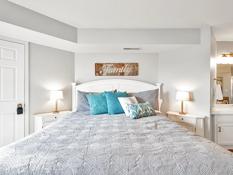 404 Regatta Bay Cir #2A — Photo 4
