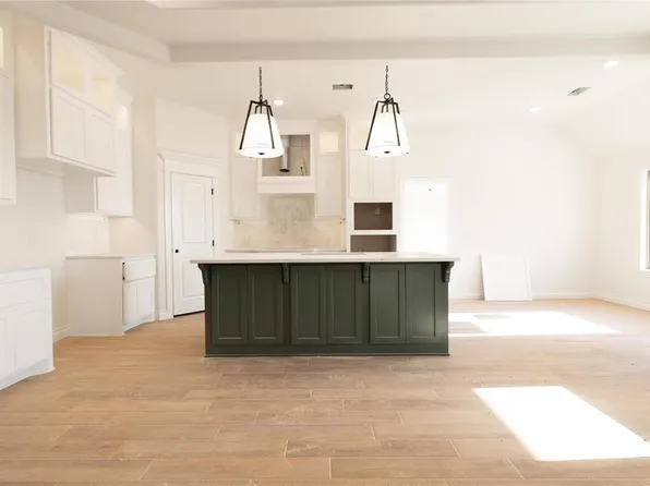 3009 Arbor Hill Dr, Edmond, OK 73034