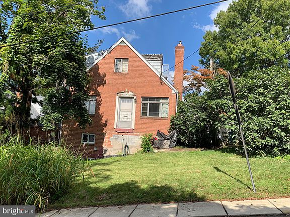 3rd image of 6008 Bryn Mawr Ave
