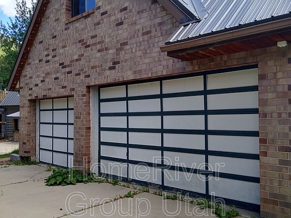3rd image of 3240 E McNeill Cir