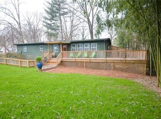 2926 Marthas Pl, Greensboro, NC 27408