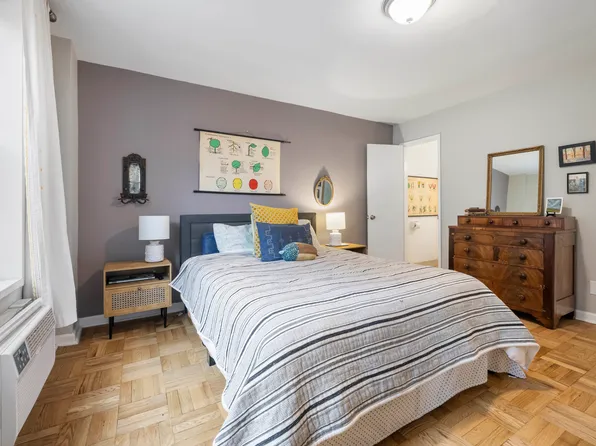 255 Fieldstone Terrace image 9 of 13