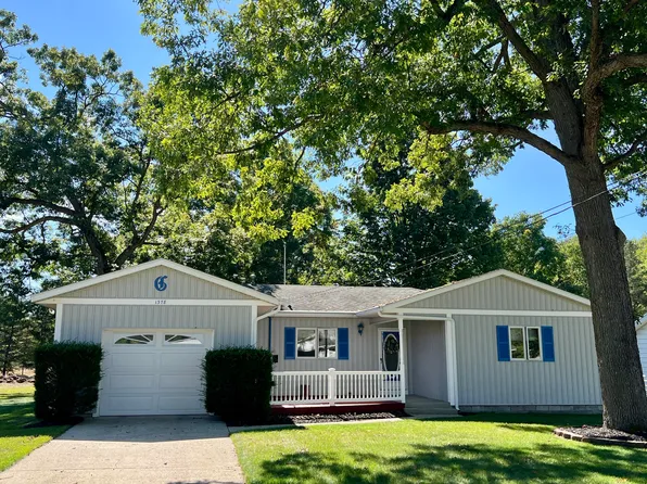 1378 E Swain St, White Cloud, MI 49349