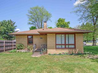 19637 Paxson Dr N, South Bend, IN 46637