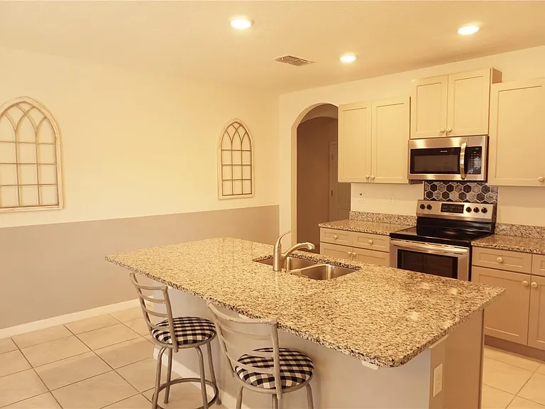 376 Tanglewood Dr — Photo 13