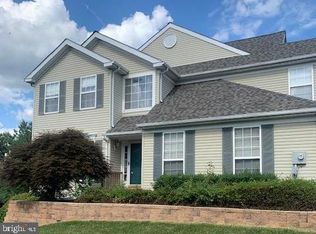 806 Long Meadow Dr, Chalfont, PA 18914