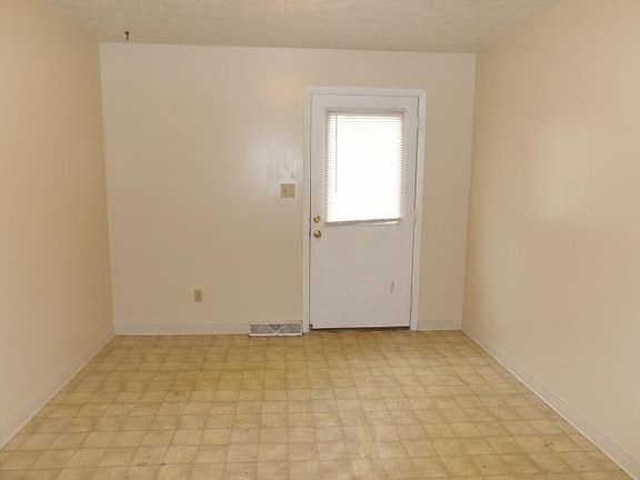 4th image of 1012 Patricia Dr
