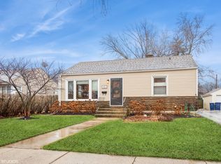 983 E Thacker St, Des Plaines, IL 60016