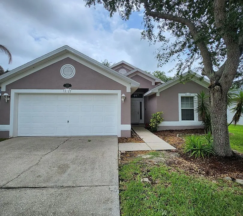 2891 Stratford Pointe Dr