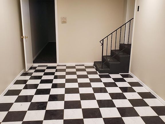 3rd image of 3751 W Dickens Ave