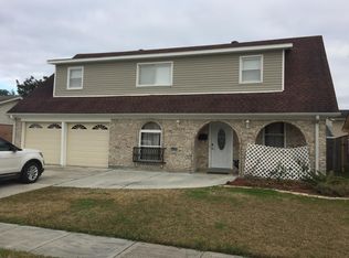 505 Lynnmeade Dr, Gretna, LA 70056