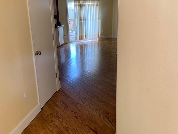 2nd image of 10205 NE 86th Ave