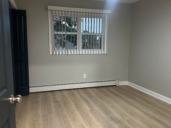5th image of 19550 Wolf Rd #4