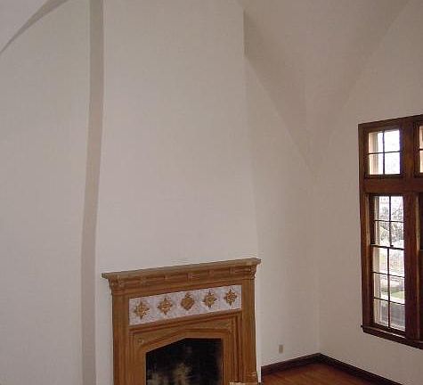 3rd image of 15700 Van Aken Blvd APT 2