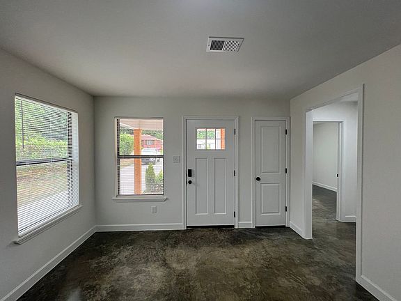 3rd image of 57 E Belle Haven Rd