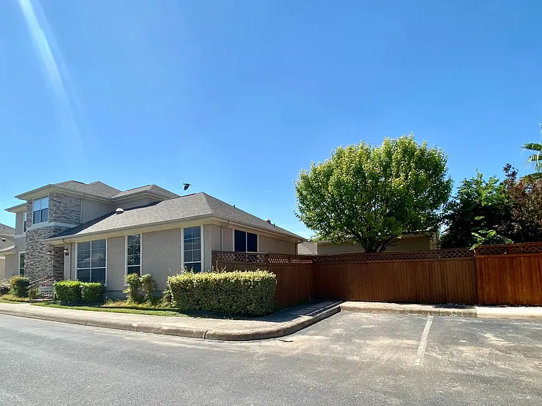 6716 Sangria Dawn — Photo 23