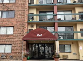 1840 Huntington Blvd #46, Hoffman Estates, IL 60169