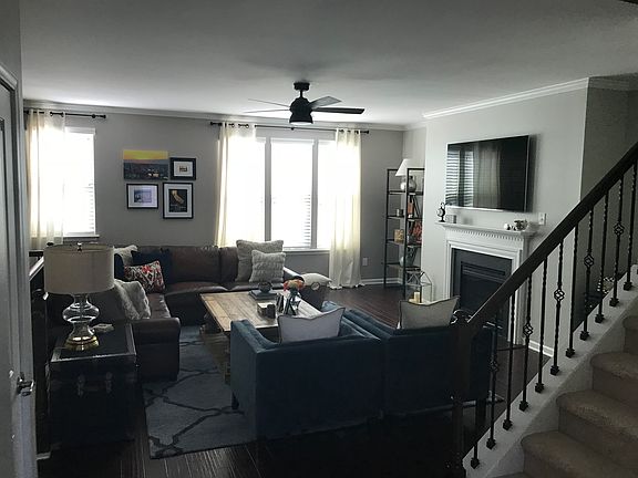 2nd Floor Living Room