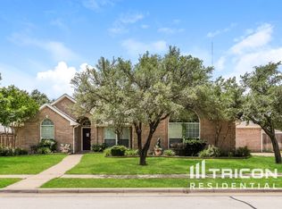 3804 Cross Country Trl, Arlington, TX 76001