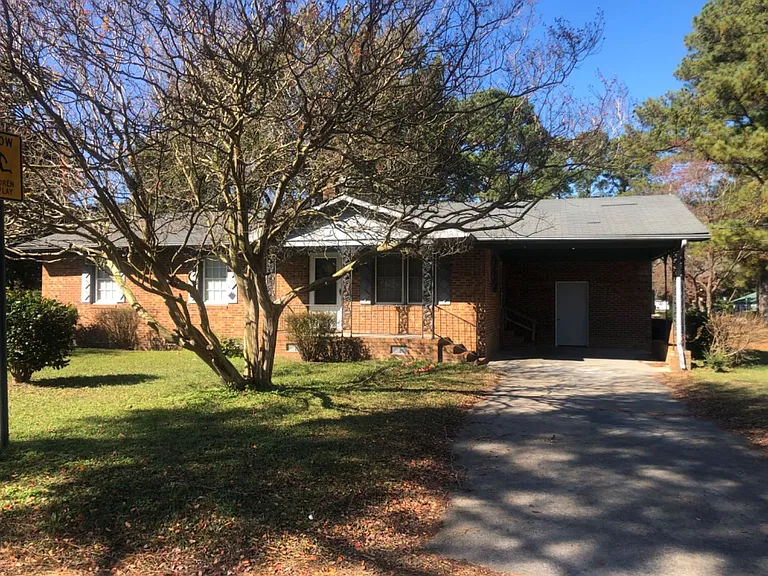 400 W Boney St — Photo 1