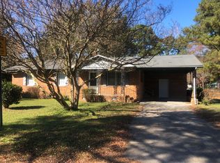 400 W Boney St, Clinton, NC 28328