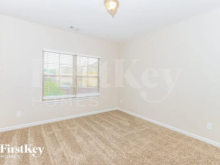 356 Madison Grace Ave — Photo 11