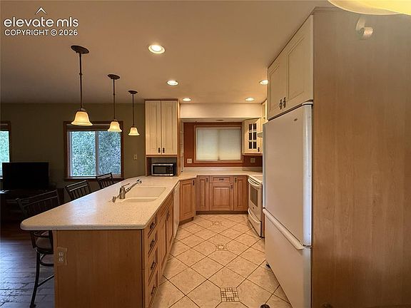 5th image of 2023 Summerfield Dr