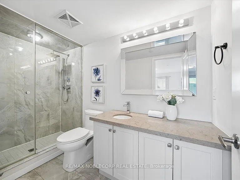 600 Alex Gardner Cir #116 — Photo 27