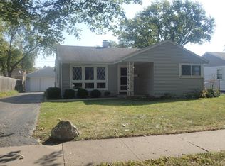 2331 Cedar St, Des Plaines, IL 60018