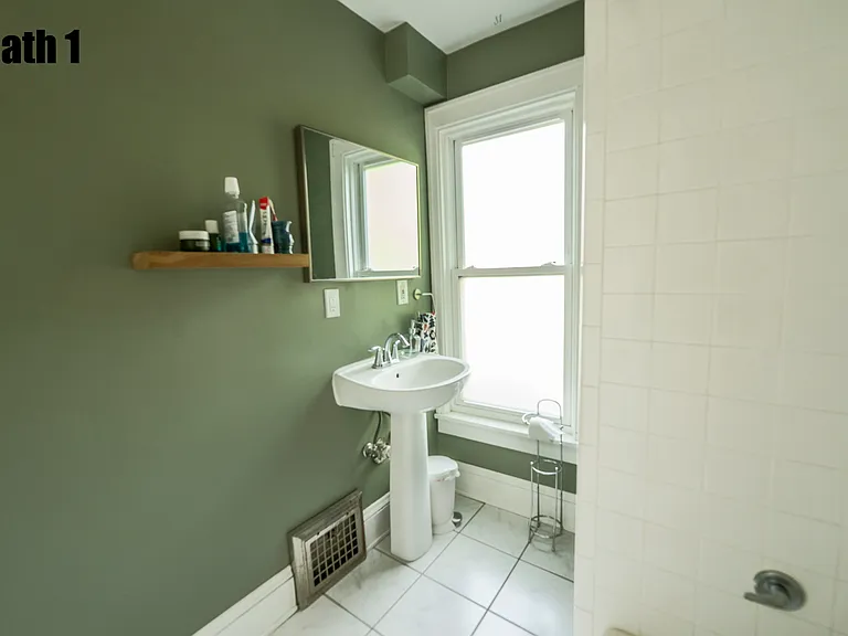 3401 Polk St NE — Photo 10