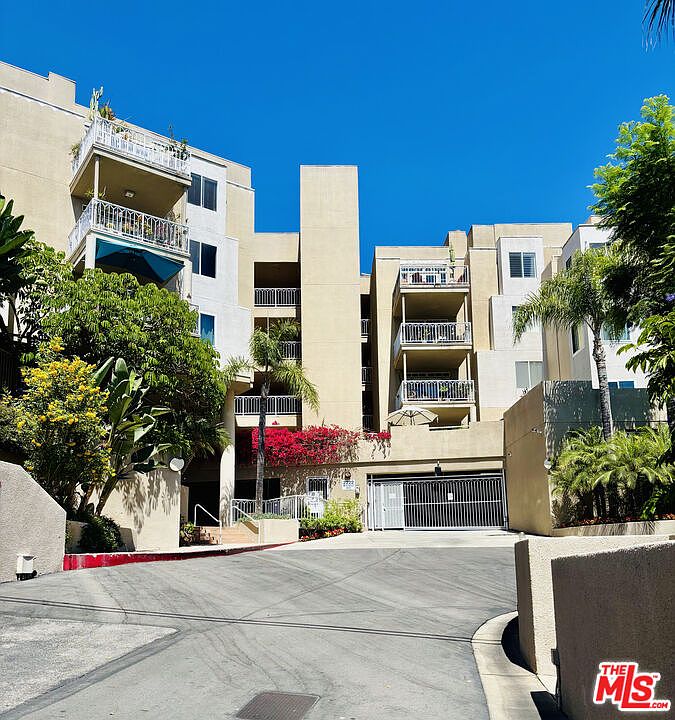 1st image of 2222 N Beachwood Dr APT 207