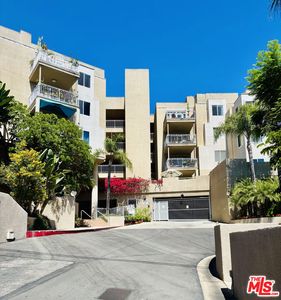 2222 N Beachwood Dr APT 207, Los Angeles, CA, 90068