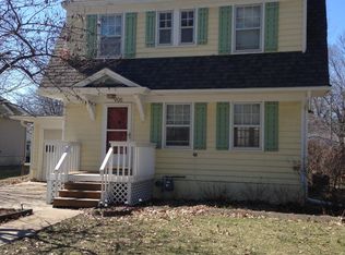 906 S 2nd St, Fairfield, IA 52556