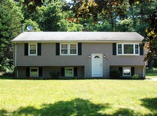 22 Fresh Pond Cir, Plymouth, MA 02360