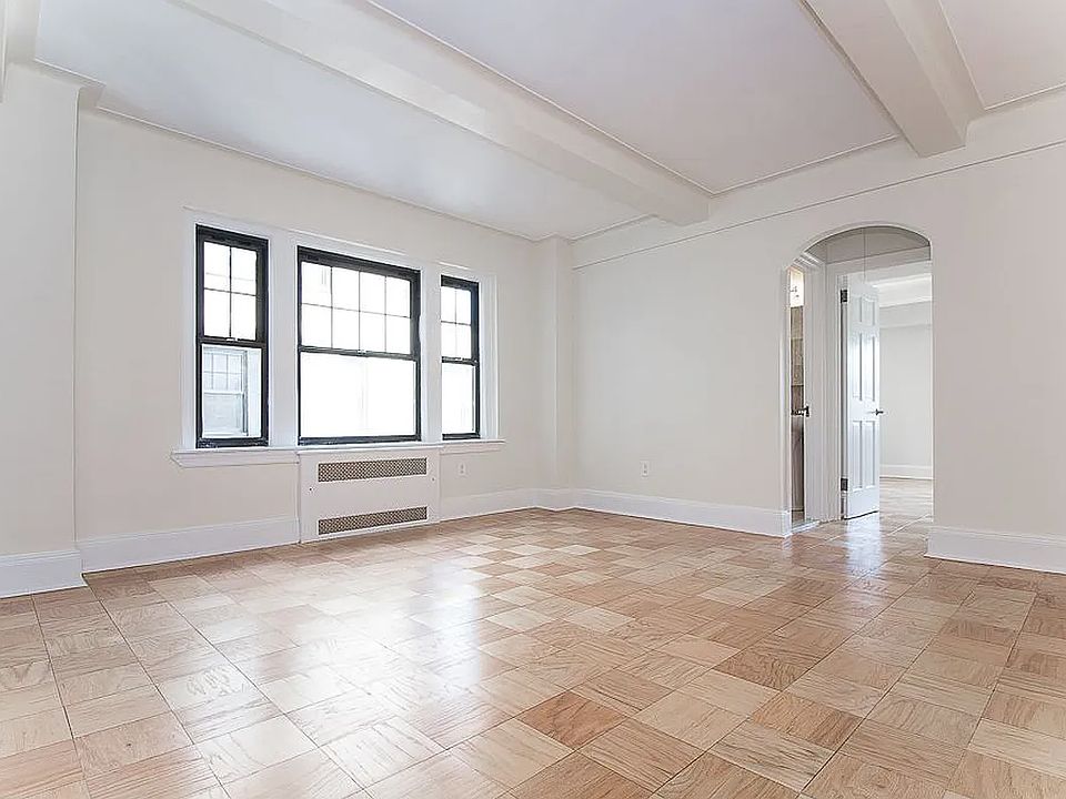 1st image of 95 Christopher St APT 8L